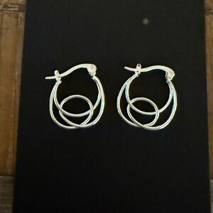 🔥2/$24 or 3/$30🔥 Silver Hoop Earrings